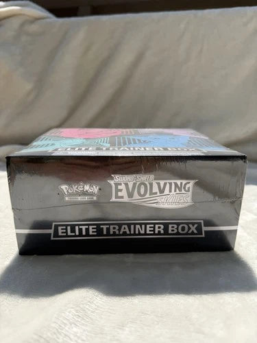 Pokemon TCG Evolving Skies Elite Trainer Box ETB Sealed